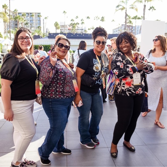 Meet Your Posher, @goodvibesmarket - Picture 4 of 14